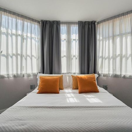 Sant'Agostino Apartments By Rent All コモ エクステリア 写真