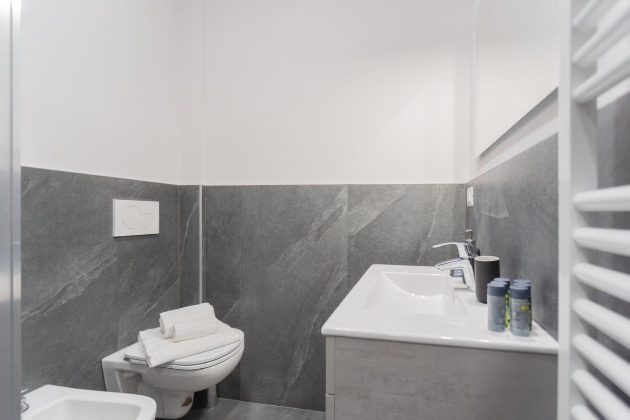 Sant'Agostino Apartments By Rent All コモ エクステリア 写真