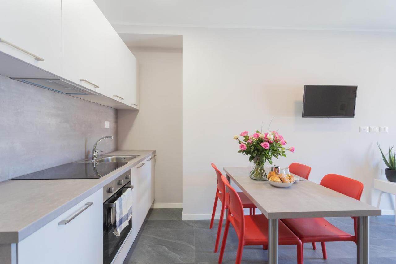 Sant'Agostino Apartments By Rent All コモ エクステリア 写真