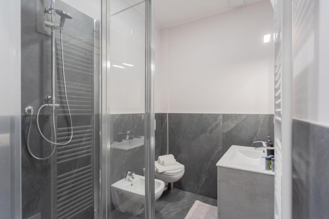 Sant'Agostino Apartments By Rent All コモ エクステリア 写真