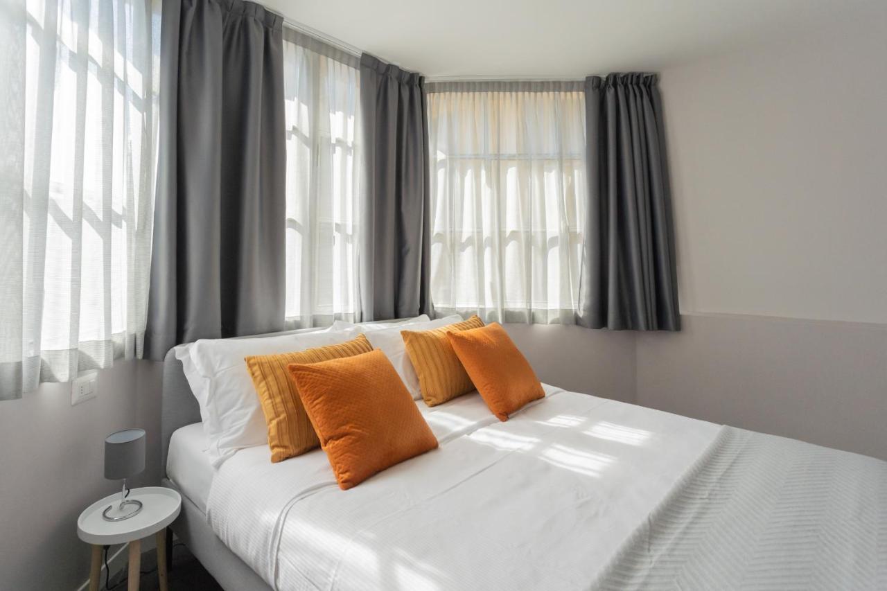Sant'Agostino Apartments By Rent All コモ エクステリア 写真