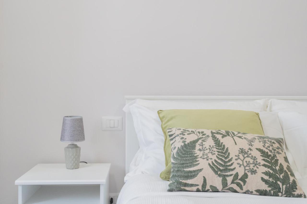 Sant'Agostino Apartments By Rent All コモ エクステリア 写真