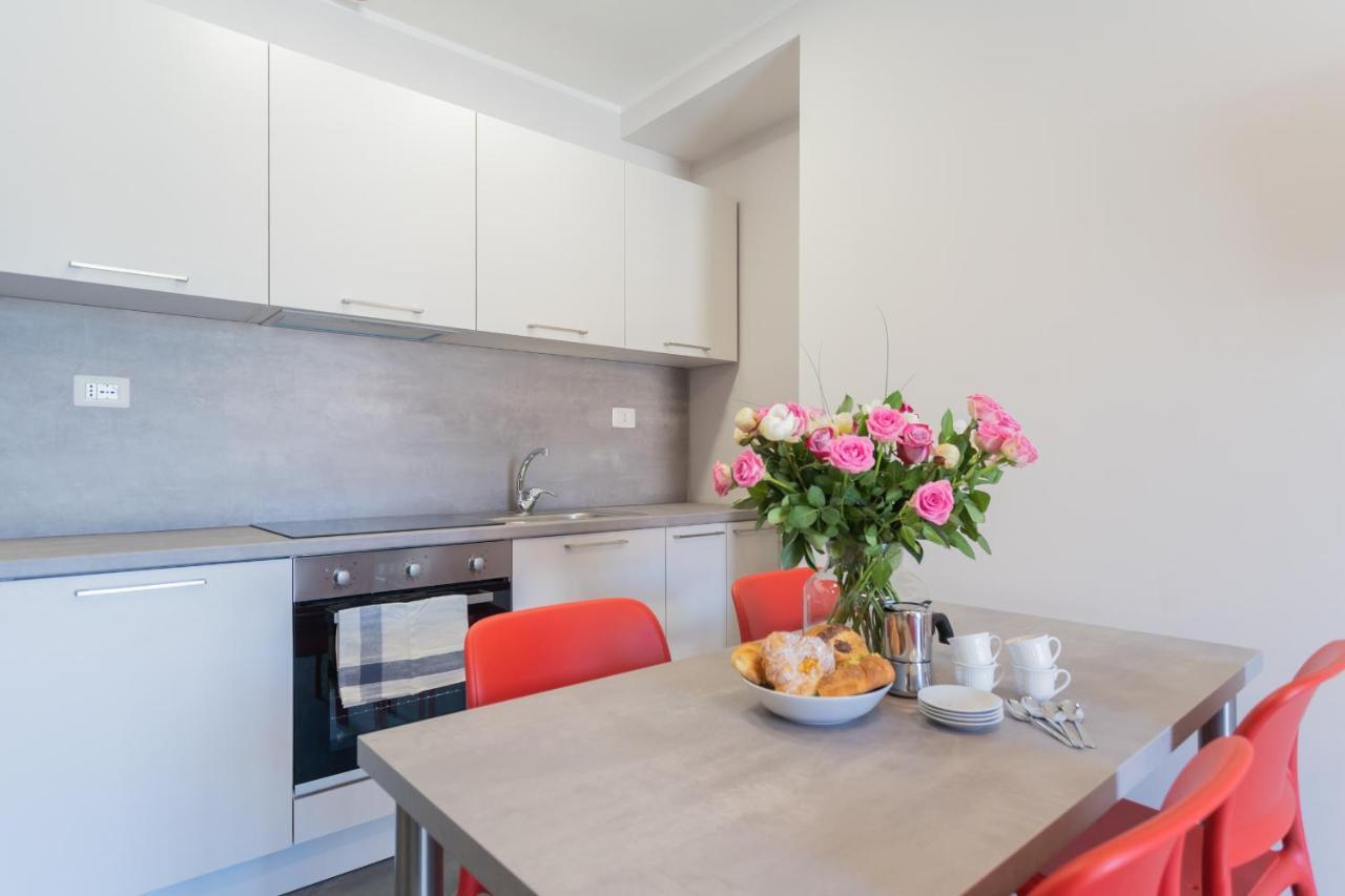 Sant'Agostino Apartments By Rent All コモ エクステリア 写真